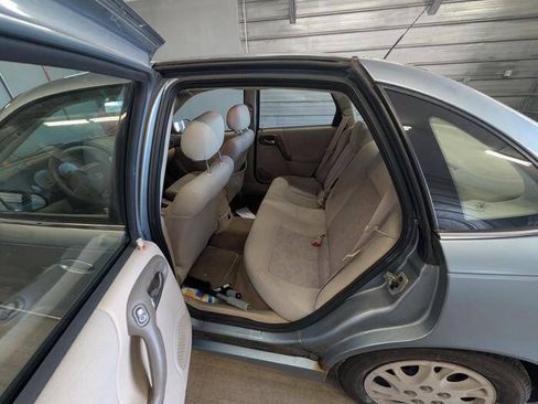 Used 2003 Saturn L-Series L200 FWD image 23