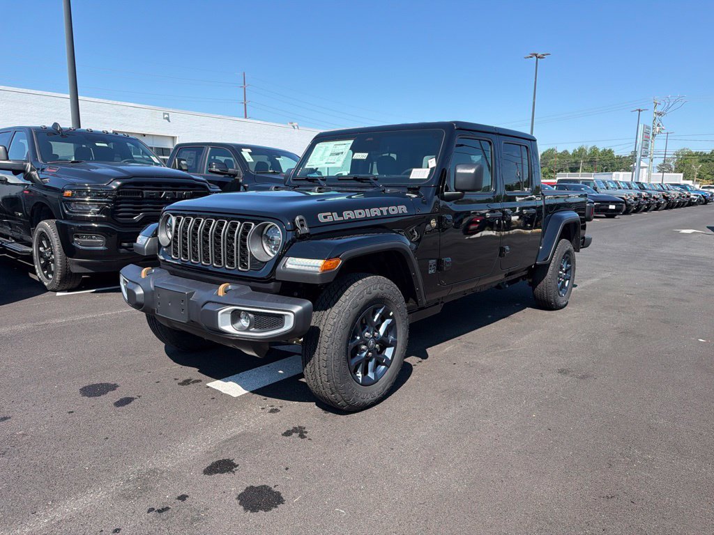 New 2026 Jeep Gladiator Sport AWD/4WD image 1