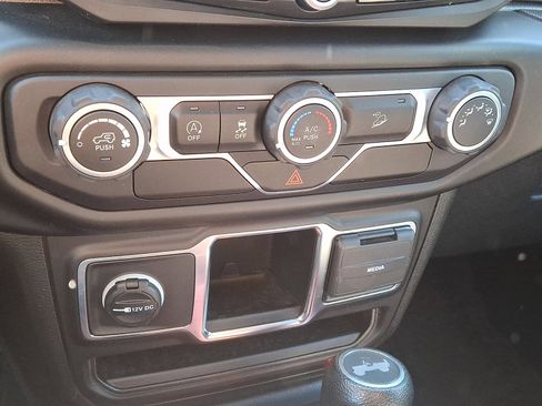 Used 2021 Jeep Wrangler Unlimited Sport AWD/4WD image 14