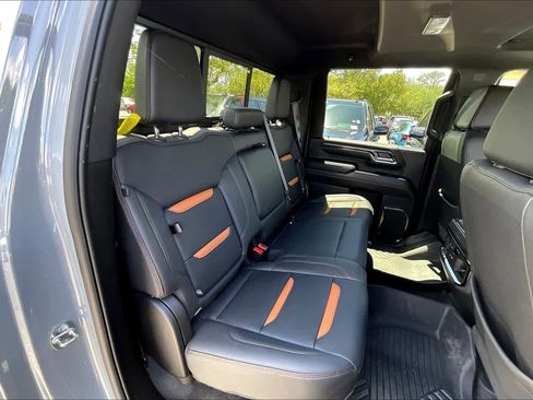 Used 2024 GMC Sierra 2500 AT4 w/ Technology Package AWD/4WD image 26