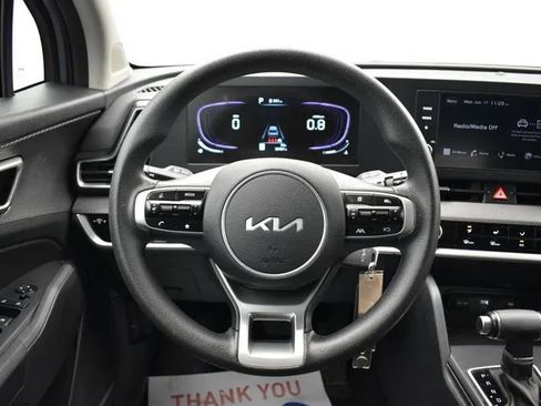 Used 2025 Kia Sportage LX FWD image 20