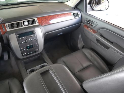 Used 2014 GMC Yukon SLT image 17