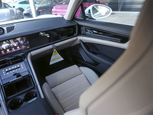 New 2026 Porsche Panamera 4 image 34