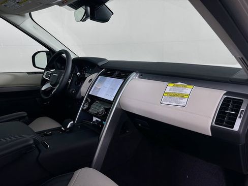 New 2026 Land Rover Discovery Dynamic SE AWD/4WD image 27