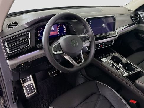 New 2026 Volkswagen Atlas Peak Edition image 9