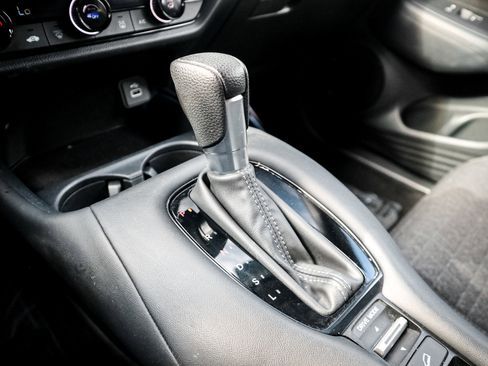 Certified 2023 Honda HR-V LX image 25