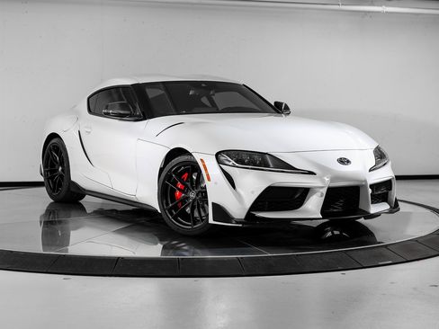 Used 2022 Toyota Supra Premium w/ Driver Assist Package image 11