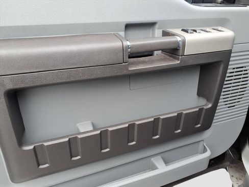 Used 2016 Ford F250 XLT w/ XLT Value Package image 19