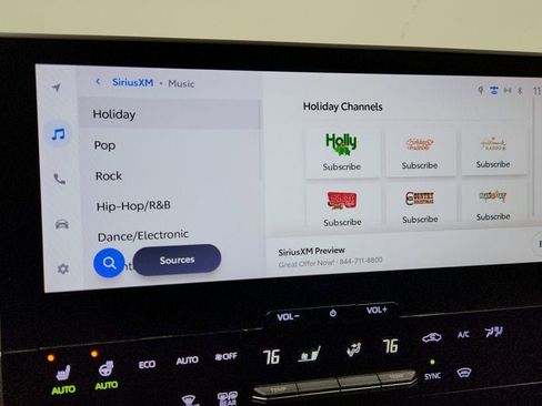 Used 2023 Toyota bZ4X AWD image 18