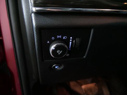 Used 2015 Jeep Grand Cherokee Overland w/ Advanced Technology Group image 18