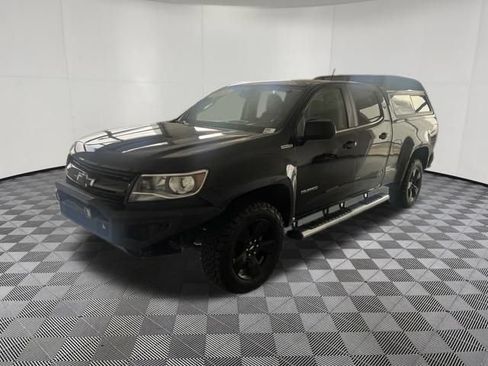 Used 2016 Chevrolet Colorado LT w/ Midnight Edition AWD/4WD image 4