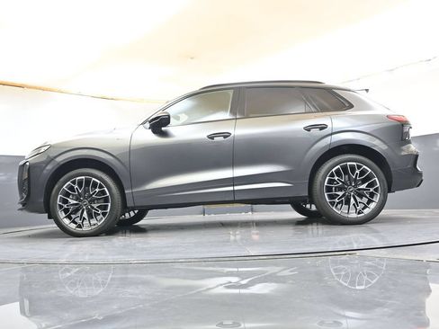New 2026 Audi Q3 quattro 2.0T AWD/4WD image 31