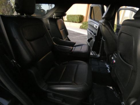 Used 2020 Ford Explorer XLT w/ Equipment Group 202A image 39