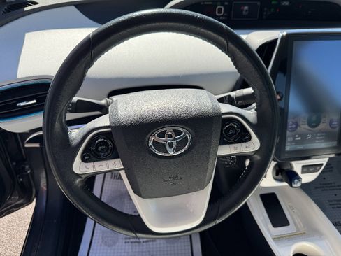 Used 2018 Toyota Prius Prime Premium FWD image 13