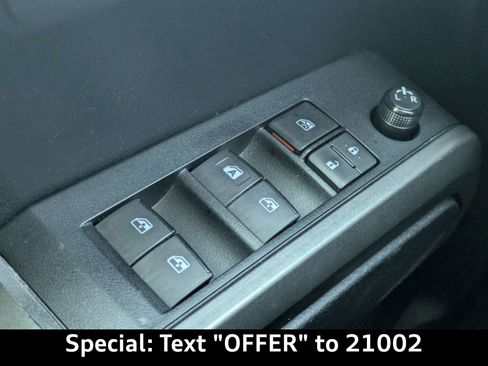 Used 2020 Toyota Tacoma SR5 RWD image 24