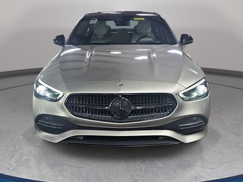Used 2022 Mercedes-Benz C 300 Sedan image 2