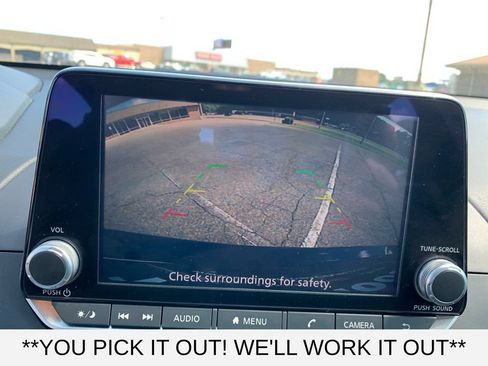 Used 2025 Nissan Altima 2.5 SV FWD image 19