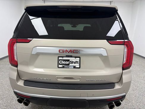 Used 2021 GMC Yukon Denali w/ Advanced Technology Package AWD/4WD image 5