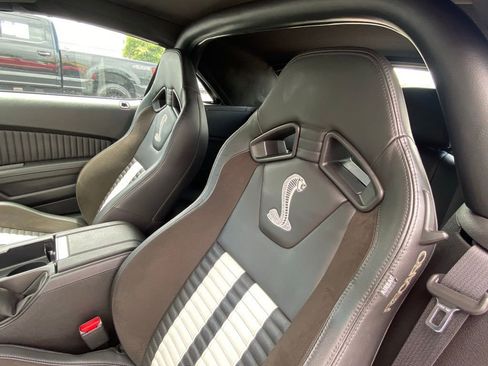 Used 2014 Ford Mustang Shelby GT500 w/ Equipment Group 821A RWD image 19