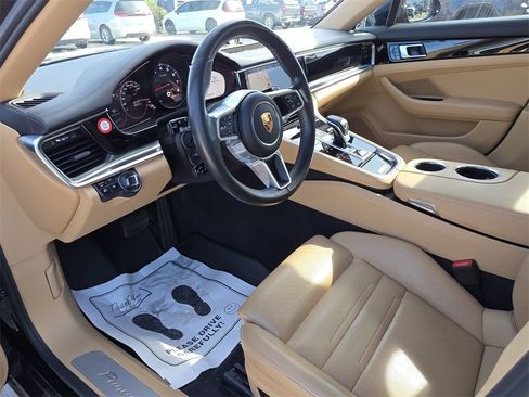 Used 2018 Porsche Panamera 4 image 23