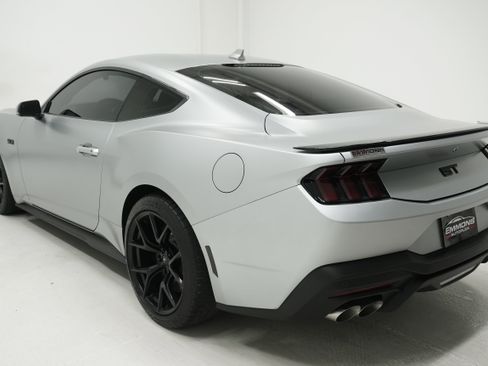 Used 2024 Ford Mustang GT Premium RWD image 6
