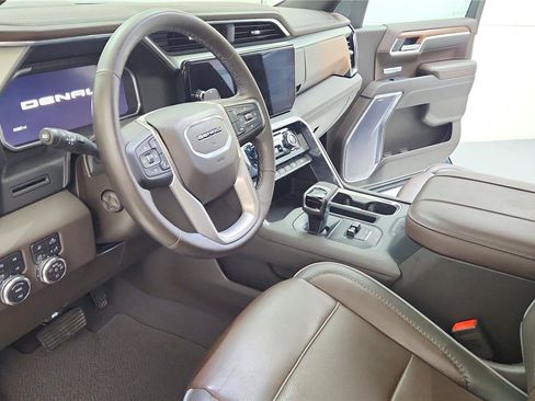 Used 2023 GMC Sierra 1500 Denali AWD/4WD image 17