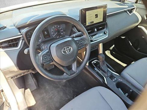 Used 2025 Toyota Corolla Cross AWD Hybrid image 12