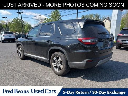 Used 2025 Honda Pilot EX-L image 6