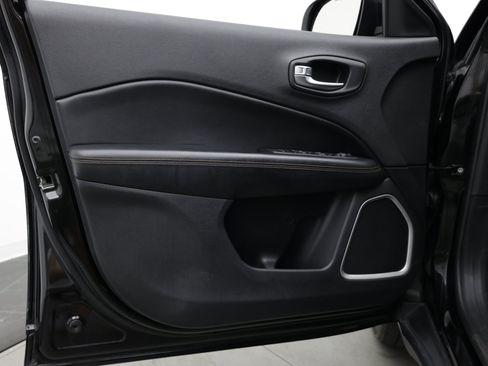Used 2020 Jeep Compass Limited FWD image 13