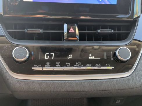 Used 2023 Toyota Corolla LE FWD image 25