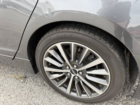 Used 2019 Lincoln MKZ Reserve image 18