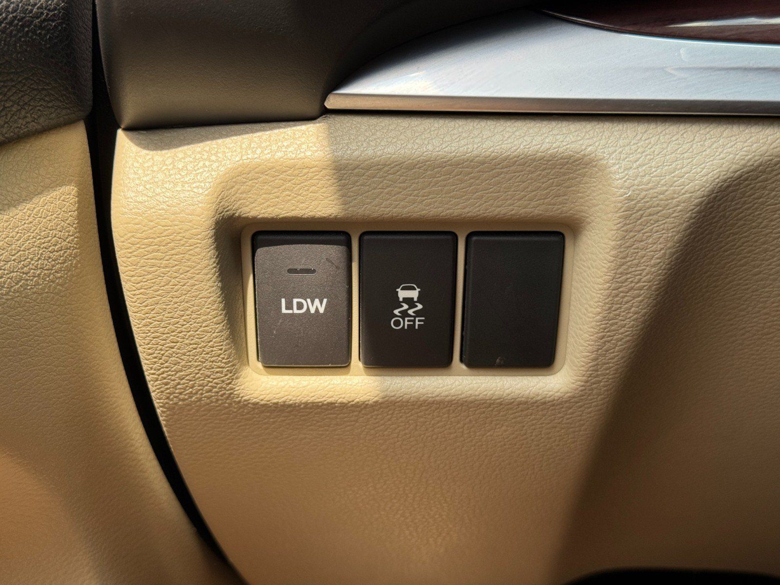 Used 2014 Acura MDX w/ Technology Package AWD/4WD image 18