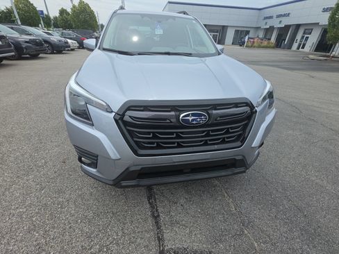 Certified 2023 Subaru Forester Limited AWD/4WD image 11