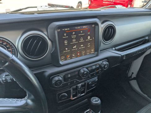 Used 2021 Jeep Wrangler Unlimited Sport AWD/4WD image 18