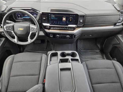 Used 2024 Chevrolet Silverado 1500 LT AWD/4WD image 25