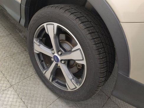 Used 2017 Ford Escape SE w/ Equipment Group 201A FWD image 31