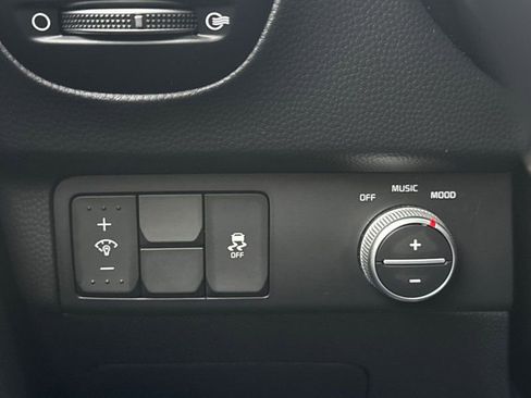 Used 2018 Kia Soul + w/ Audio Package image 27