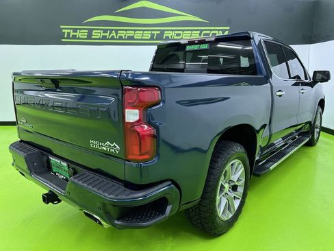 Used 2019 Chevrolet Silverado 1500 High Country w/ Technology Package AWD/4WD image 10