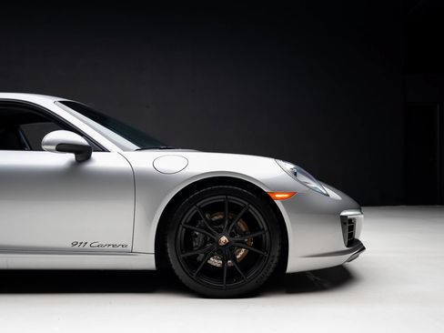 Used 2018 Porsche 911 Carrera RWD image 39