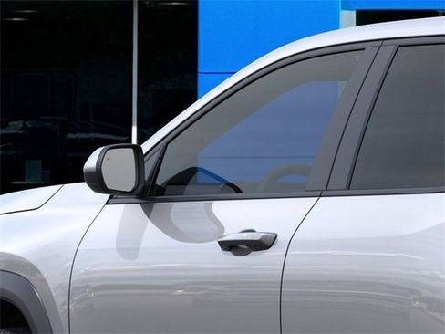 New 2026 Chevrolet Equinox LT image 12