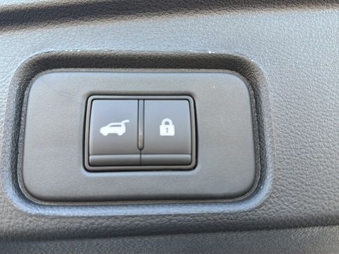 New 2026 Nissan Pathfinder SV AWD/4WD image 17