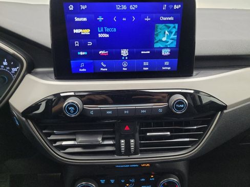 Used 2022 Ford Escape SEL image 25