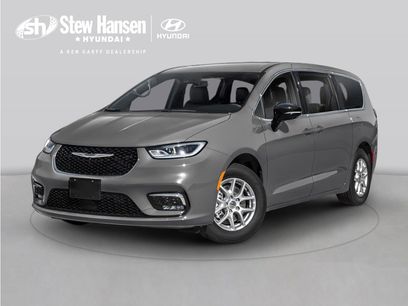 Used 2025 Chrysler Pacifica Limited