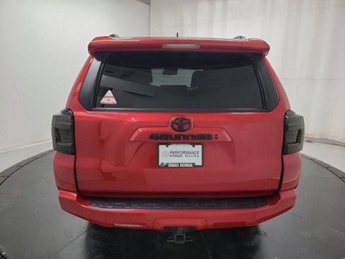 Used 2023 Toyota 4Runner SR5 Premium w/ Moonroof Package RWD image 8
