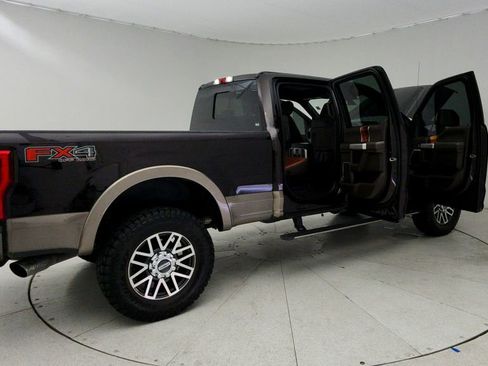 Used 2019 Ford F250 King Ranch w/ King Ranch Ultimate Package AWD/4WD image 13