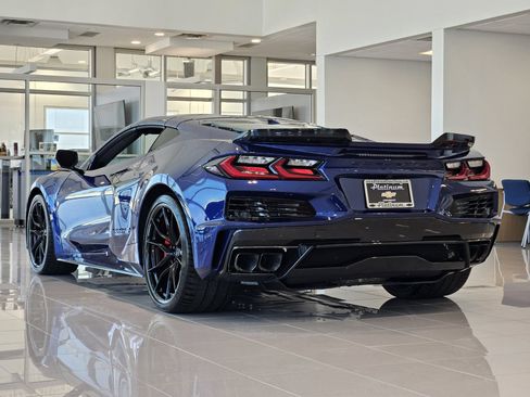 New 2027 Chevrolet Corvette Grand Sport w/ Z52 Sport Performance Package RWD image 4