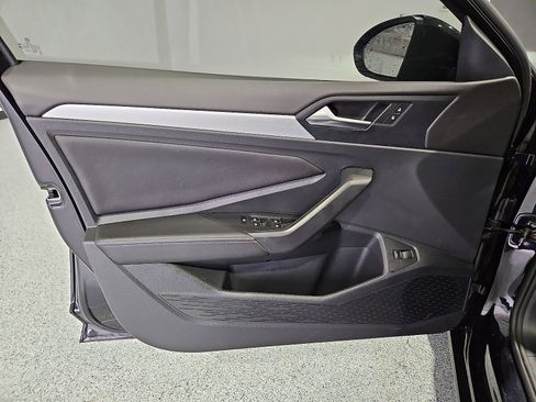 Certified 2025 Volkswagen Jetta Sport FWD image 15