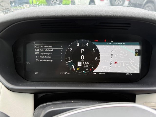 Used 2025 Land Rover Discovery S AWD/4WD image 32