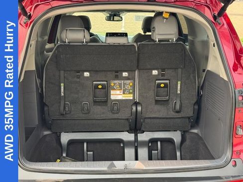 Used 2023 Toyota Sienna XLE AWD/4WD image 9