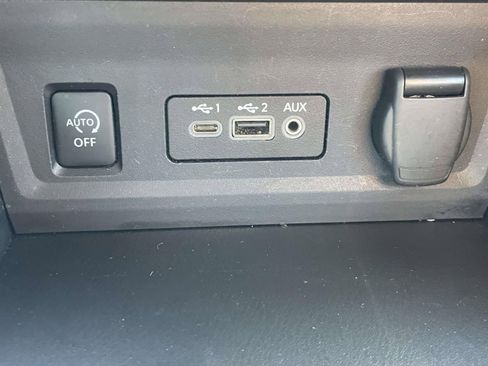 Used 2024 Nissan Sentra SV FWD image 20